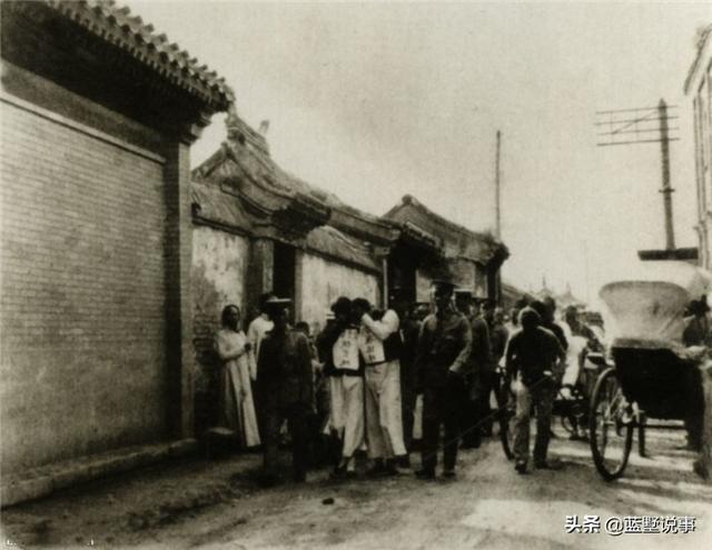 清末民国的深牢大狱:被游街的绑匪,看守所门前打探消息的民众