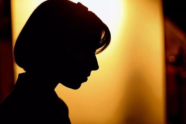 《水形物语》：浅析女主跨物种爱上一只人鱼的几大原因及现实思考