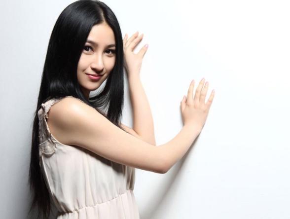 姜雯被评为最佳梦中情人,婉约动人美丽温婉,清新女性柔美气质