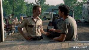 行尸走肉莫尔(《行尸走肉》第一季：沦陷的亚特兰大背后，是人性两极的较量)