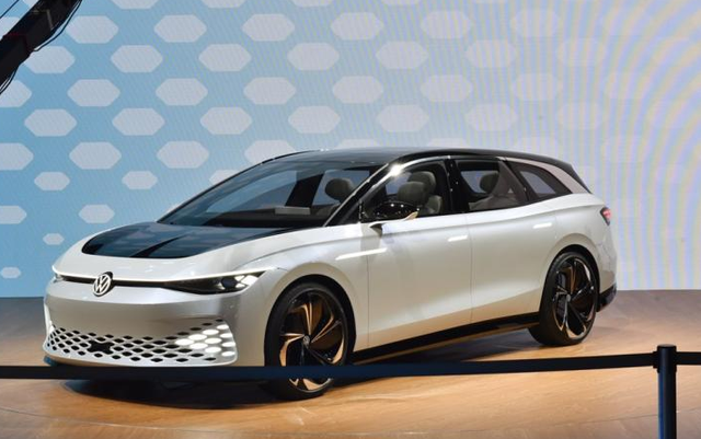 没白等！首批大众ID7实车曝光，凌渡外观，比亚迪内饰，叫板汉EV