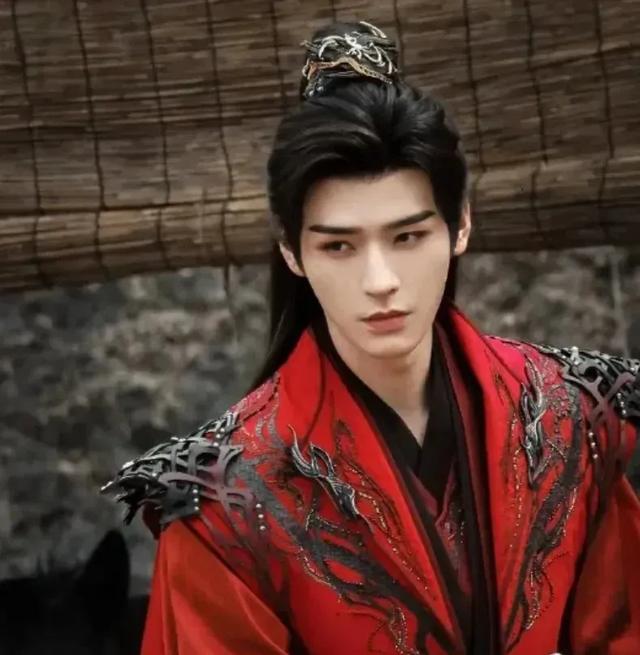 《暗河传》龚俊彭小冉双向救赎,武侠风云下的热血与纠葛。