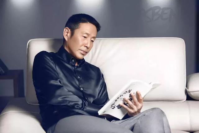 63岁的陈道明再度爆红让我明白：越无用，越高级