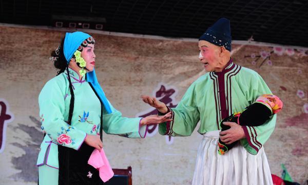 小曲子 老“戏痴”