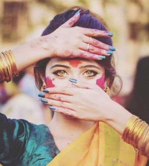 印度美女(印度美女花期太短：19年爆红的17岁“油彩少女”，婚后胖到认不出)