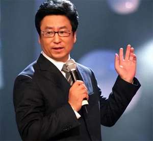 白清扬(白清扬：白岩松“放养”出来的学霸，保送伦敦国王学院读蒙古学)