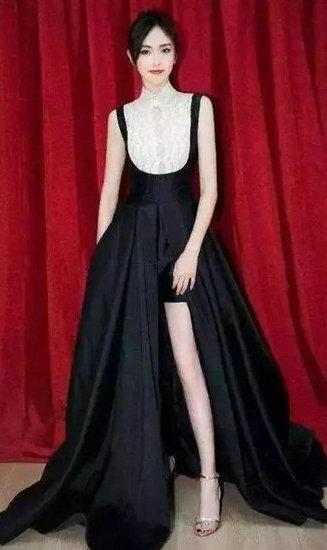 娱乐圈中的“腿精”女星 关晓彤美腿修长笔直