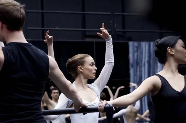 性感女神娜塔莉波特曼13部超燃爽片,她为艺术献身值得称赞!