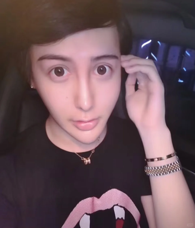 《演员3》为了流量没了底线！劣迹网红刘梓晨，知名小三姚笛官宣