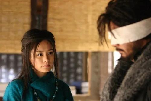 长大后才懂,胡斐不喜欢程灵素的原因,她缺失女子最重要的东西