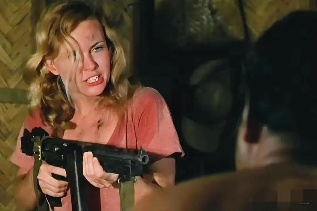 女子监狱片,很“黄暴”!这6部惊悚片,绝美中透着一股诱惑