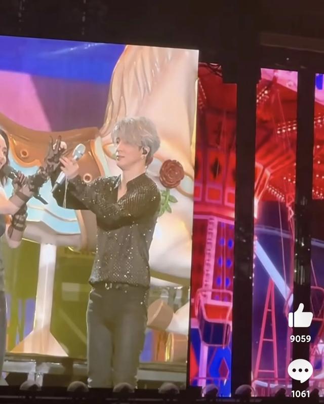 薛之谦与刘惜君:演唱会上的戏谑与默契,笑点背后的一份专业精神