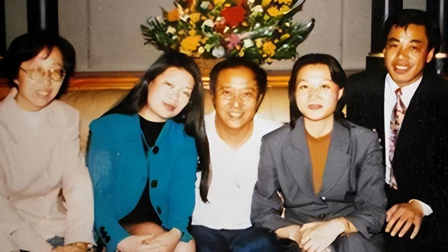 刘肃：她是牛群前妻，50岁提出离婚，不要家庭不要孩子活出自我