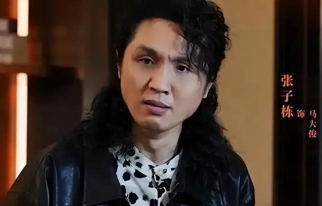 容貌不逊于沈腾,才华不弱于董成鹏,张子栋缘何始终难以走红呢?