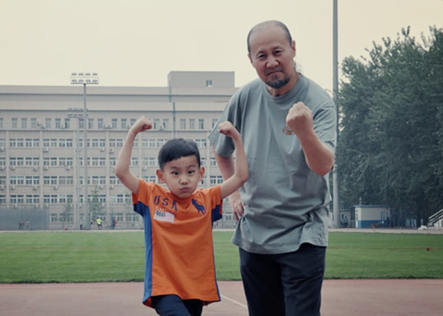 腾格尔永失爱女，痛彻肺腑十年：她让我开心6年就走了，我很满足