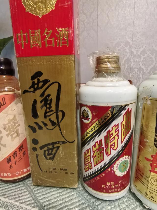 看看我这辈子收藏的老酒，若你认识，证明你也老了