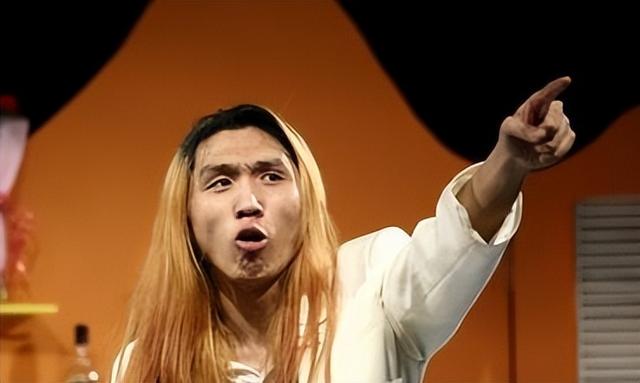 容貌不逊于沈腾,才华不弱于董成鹏,张子栋缘何始终难以走红呢?