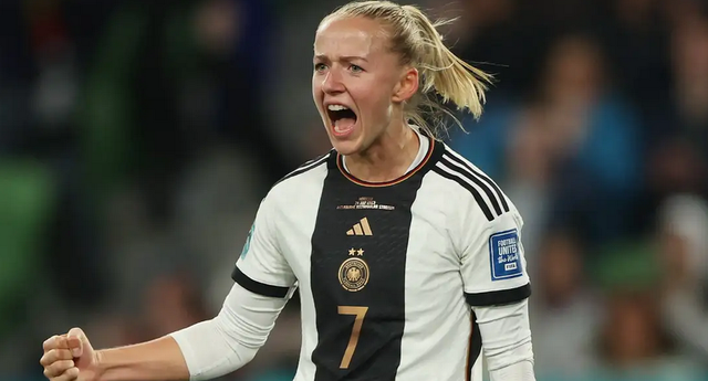 足坛十佳美女足球运动员，多图欣赏，美貌气质与实力的结合