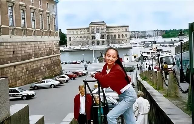 “消失”已久的邰丽华，在结婚生子后，已经走上了另外一条大道