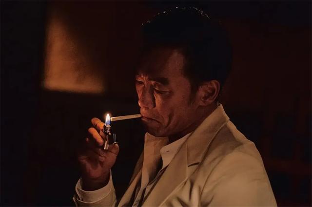 港产大尺度黑帮片，在香港卖了340万，删减10分钟，又来网大骗钱