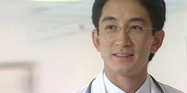 看了欧阳震华和林保怡,才明白男人可以不帅,但一定要有气质