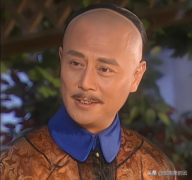 她偏执复仇，也心怀对主子的愧疚，最后的选择，令人不由心生敬意