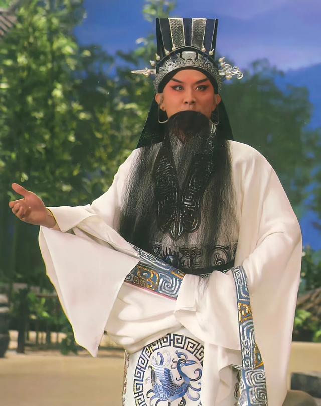 京剧名家言兴朋：在上海京剧院遭排挤远走美国，离婚后至今单身