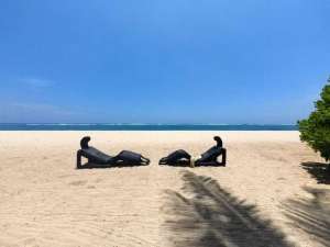 杜瓦(巴厘岛努沙杜瓦海滩中的几座五星级酒店)