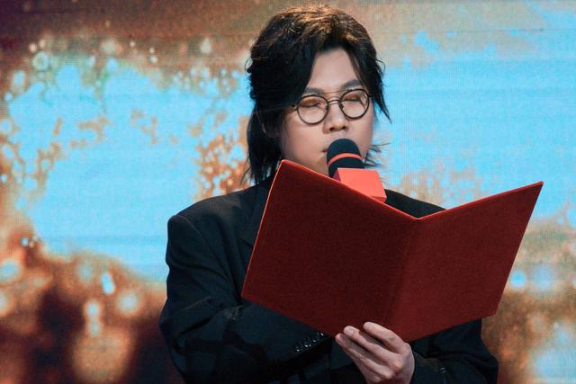 《好声音》冠军近照，李琦身材圆润认不出来，冠军不一定有好前途