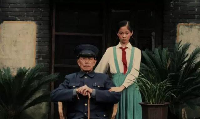 豆瓣8.7分，蒋雯丽处女作《我们天上见》用什么惊艳了我们的眼？