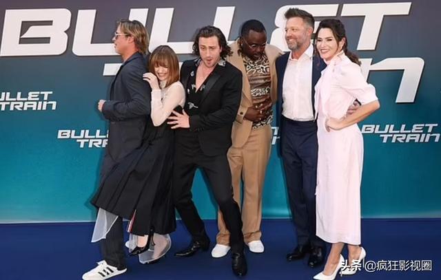 59岁布拉德皮特，和22岁好莱坞女星，拜托，你们不要约会