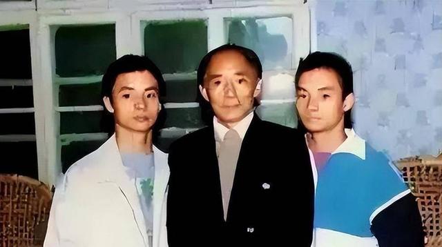 体操兄弟成世界冠军，退役后娶美貌妻子，如今身价上亿没有孩子