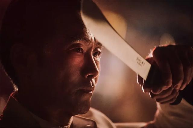 港产大尺度黑帮片，在香港卖了340万，删减10分钟，又来网大骗钱