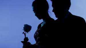 肖赞(小说：顶流肖赞甜蜜套路前世女友，偶像剧算什么我们可以自己演)