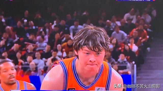 被强虐34分！广东客场81-115上海 徐杰11分4助 李弘权7记3分