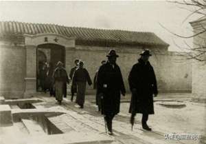 深牢大狱(清末民国的深牢大狱：被游街的绑匪，看守所门前打探消息的民众)