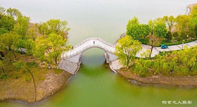 春欲尽日迟迟,花未谢踏春时 五一长假哪里去,看看济阳澄波湖