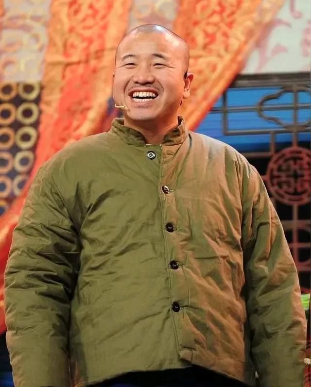 王小利：从二人转圈一路冲到荧幕，他的成名秘籍究竟是什么？