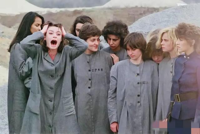 女子监狱片,很“黄暴”!这6部惊悚片,绝美中透着一股诱惑