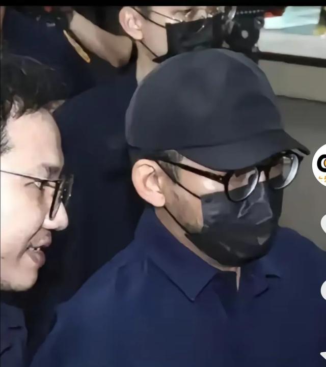 惊爆!黄子佼“恋童”丑闻终审判,八个月刑期能否平民愤?