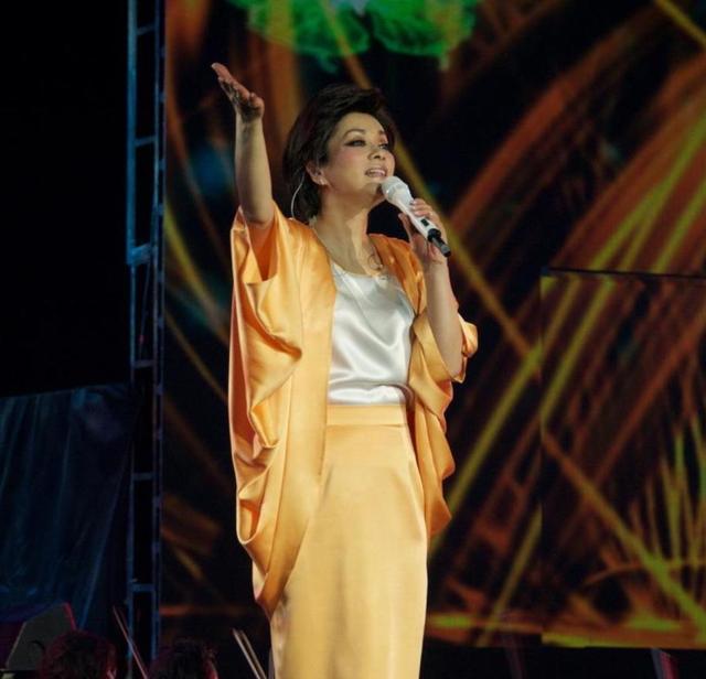 都被称内地歌坛“大姐大”,那英和毛阿敏相比,谁才是真正的歌后