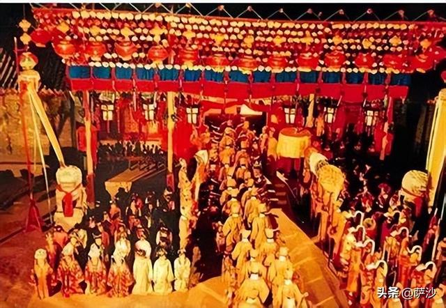 《红楼梦》王熙凤得了下红之症为什么瞒着众人？她26岁病死怪谁？