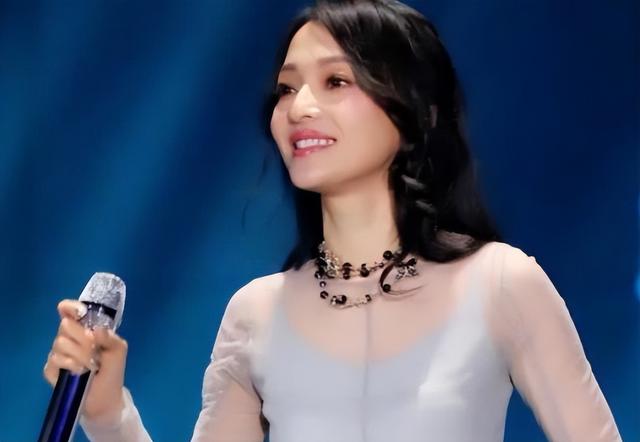 张韶涵回忆与父母的“恩怨”,从糟糕的原生家庭走出,过程很坎坷