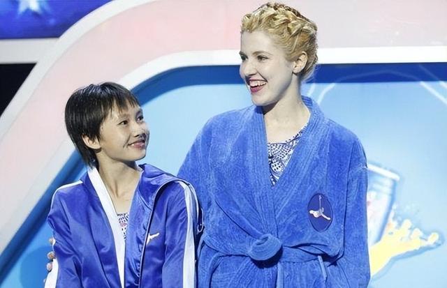 央视最火外籍女星金小鱼,爱上中国小伙却遭抛弃,她如今怎么样了