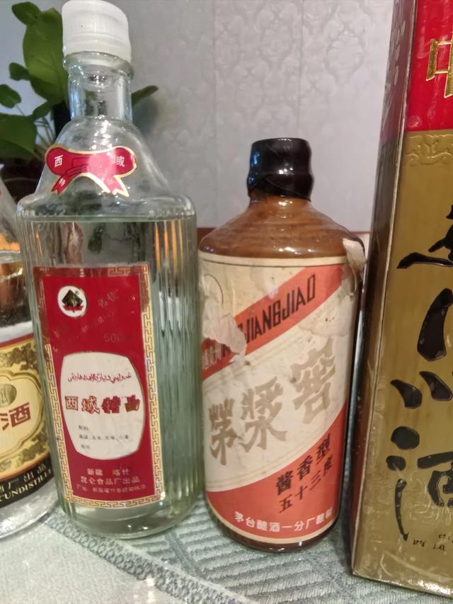 看看我这辈子收藏的老酒，若你认识，证明你也老了