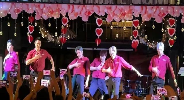 奢靡荒唐的白马会所：性交易泛滥，让无数富婆挥金如土