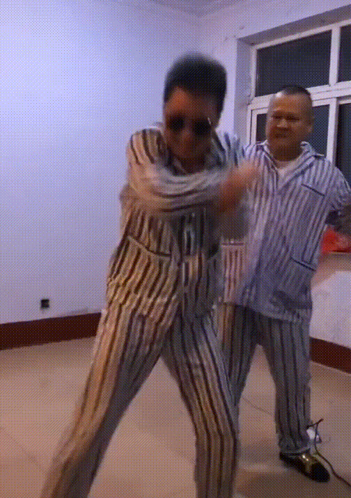 30张罕见图片：最美伴娘团，有纹身的最顶，你们觉得呢？