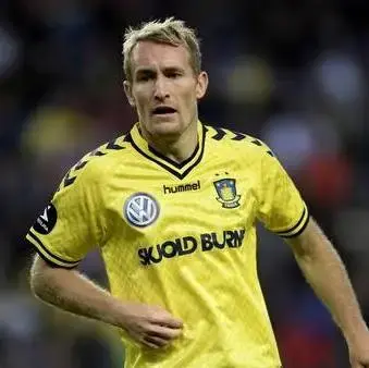 从法甲“饼王”，到感染新冠，他走过了怎样的崎岖球路？