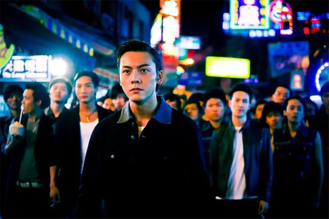 港产大尺度黑帮片，在香港卖了340万，删减10分钟，又来网大骗钱