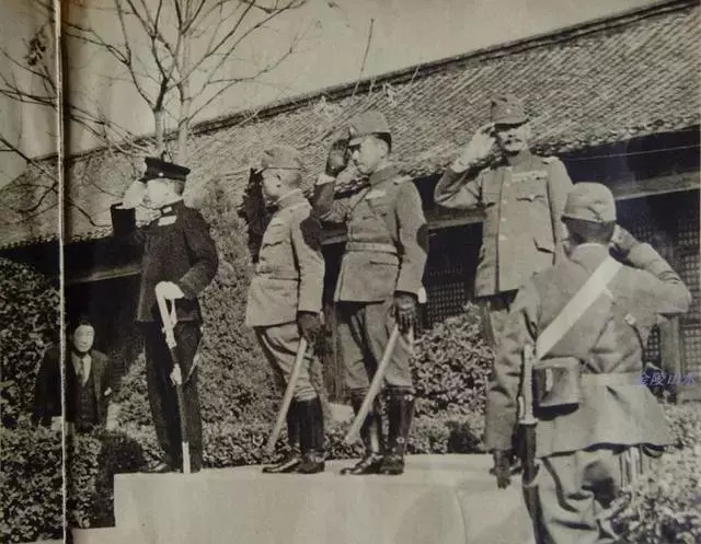 日寇铁蹄下的暴行,杀人成瘾,为取乐将全屯妇女衣服全部脱掉烧毁